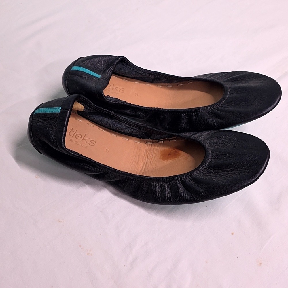 Tieks Matte Black Leather Ballet Flats Women 9 Foldable Split Sole Teal Bottom
